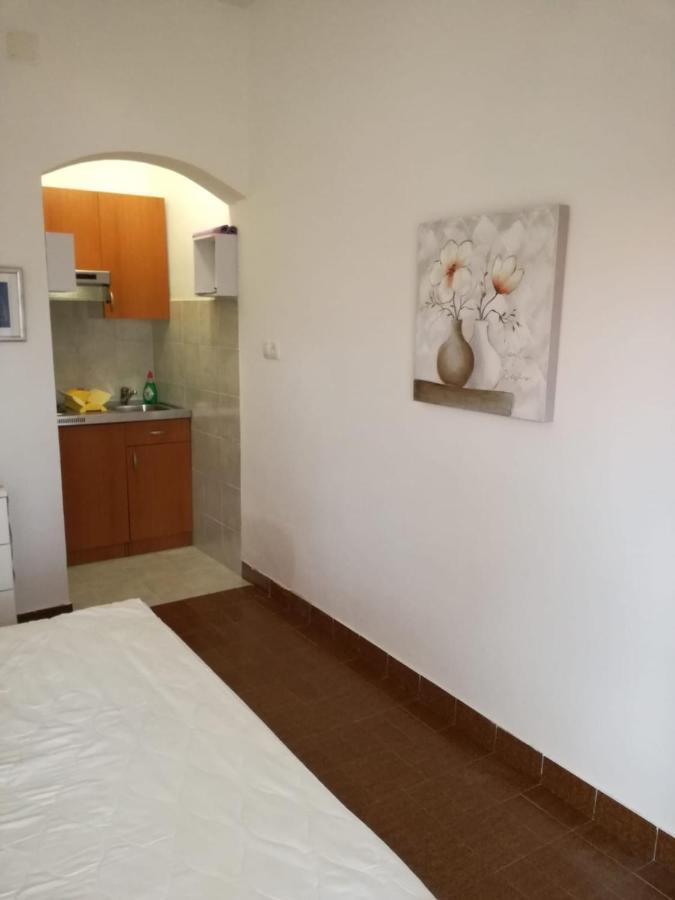 Apartmani Mladina Jelsa  Kültér fotó